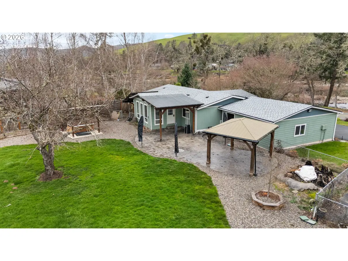 2373 Wild River Dr, Roseburg, OR 97470 - #1