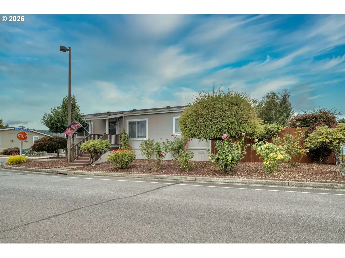 610 Egret Ln, Longview, WA 98632 - #1