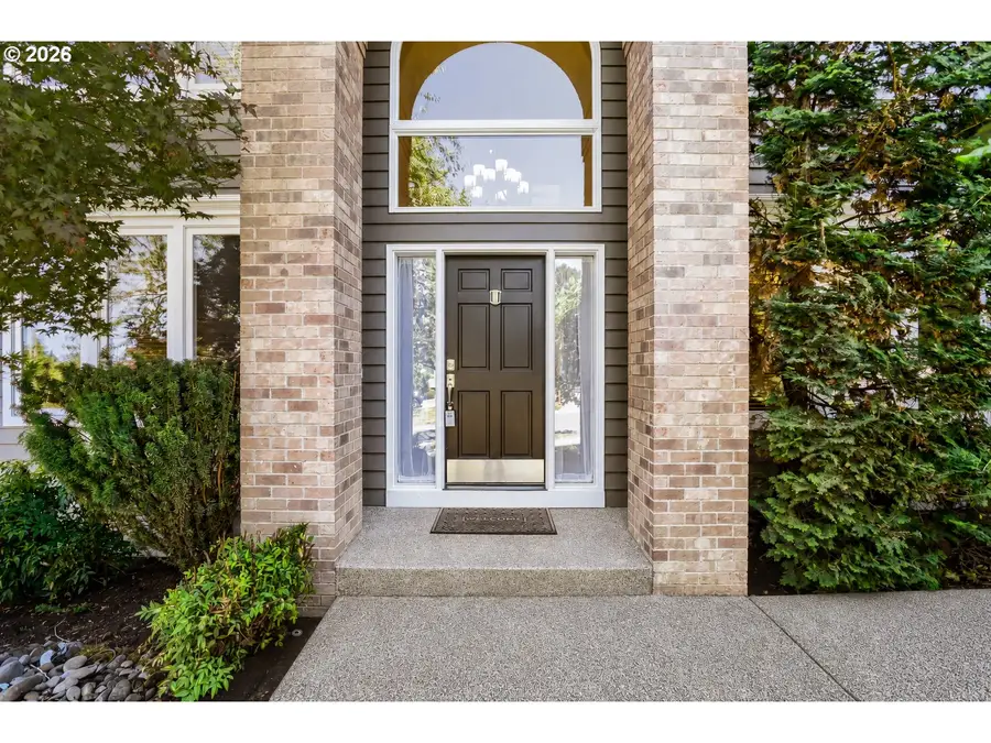 17622 Brookhurst Dr, Northwest Clackamas, OR 97034 - #2
