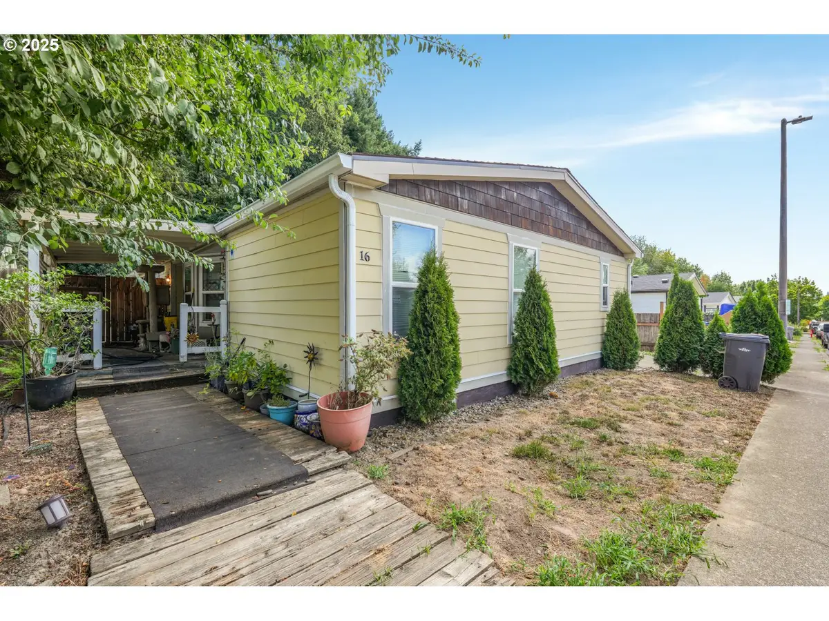 13620 SW Beef Bend Rd #16, King City, OR 97224 - Image #1