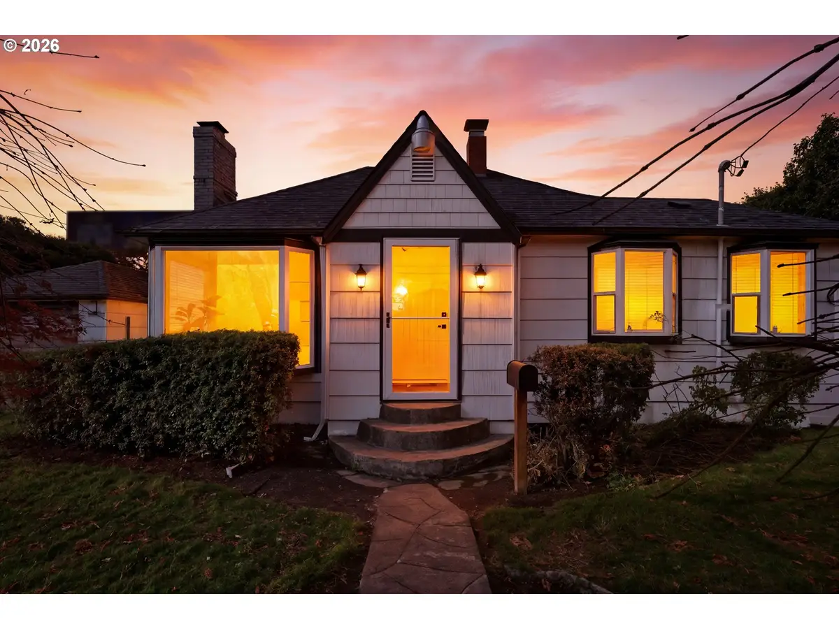 415 SE 94th Ave, Portland, OR 97216 - #1