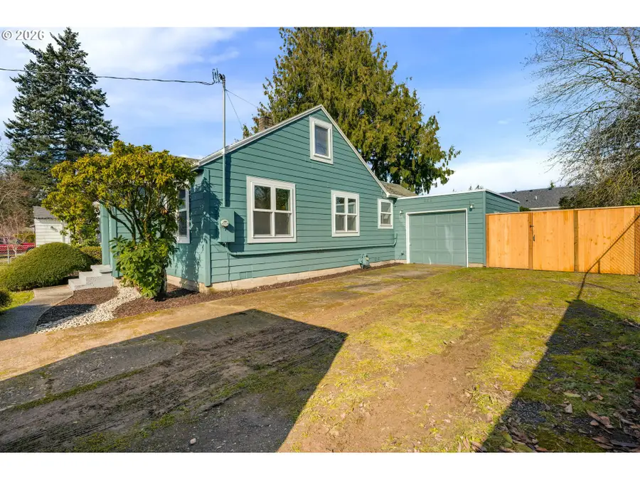 12107 SE Kelly St, Portland, OR 97266 - #3