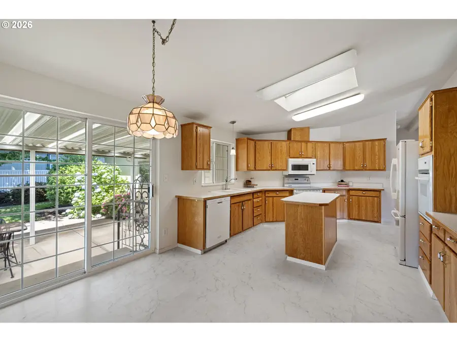 3220 Crescent Ave #39, Eugene, OR 97408 - #3
