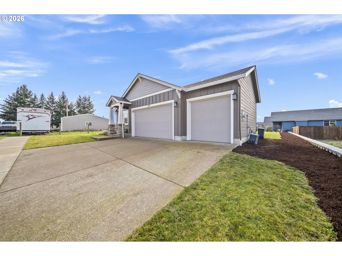 900 Marie St, Mount Angel, OR 97362 - #1