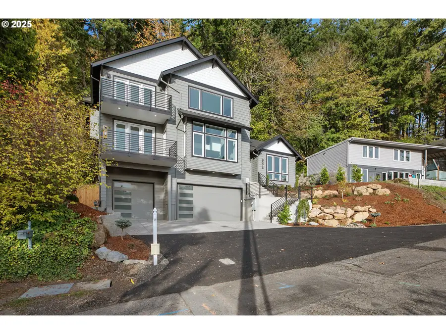 9375 NE Sacramento St, Portland, OR 97220 - Image #3