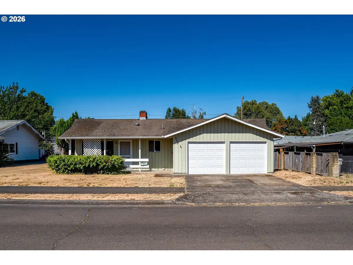 425 SW Laurel St, Junction City, OR 97448 - #1