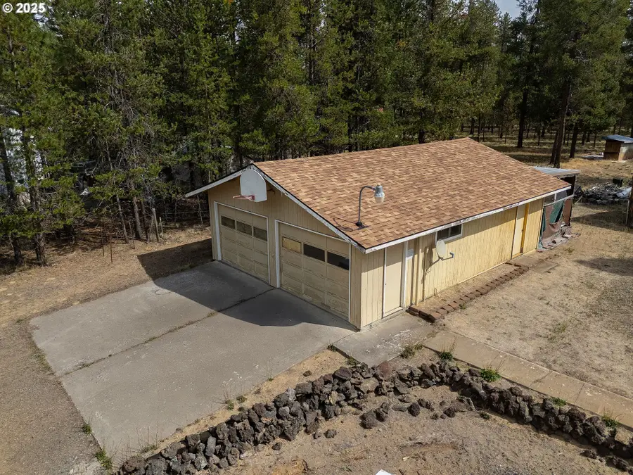 52128 Stearns Rd, Sisters Millican, OR 97739 - Image #2