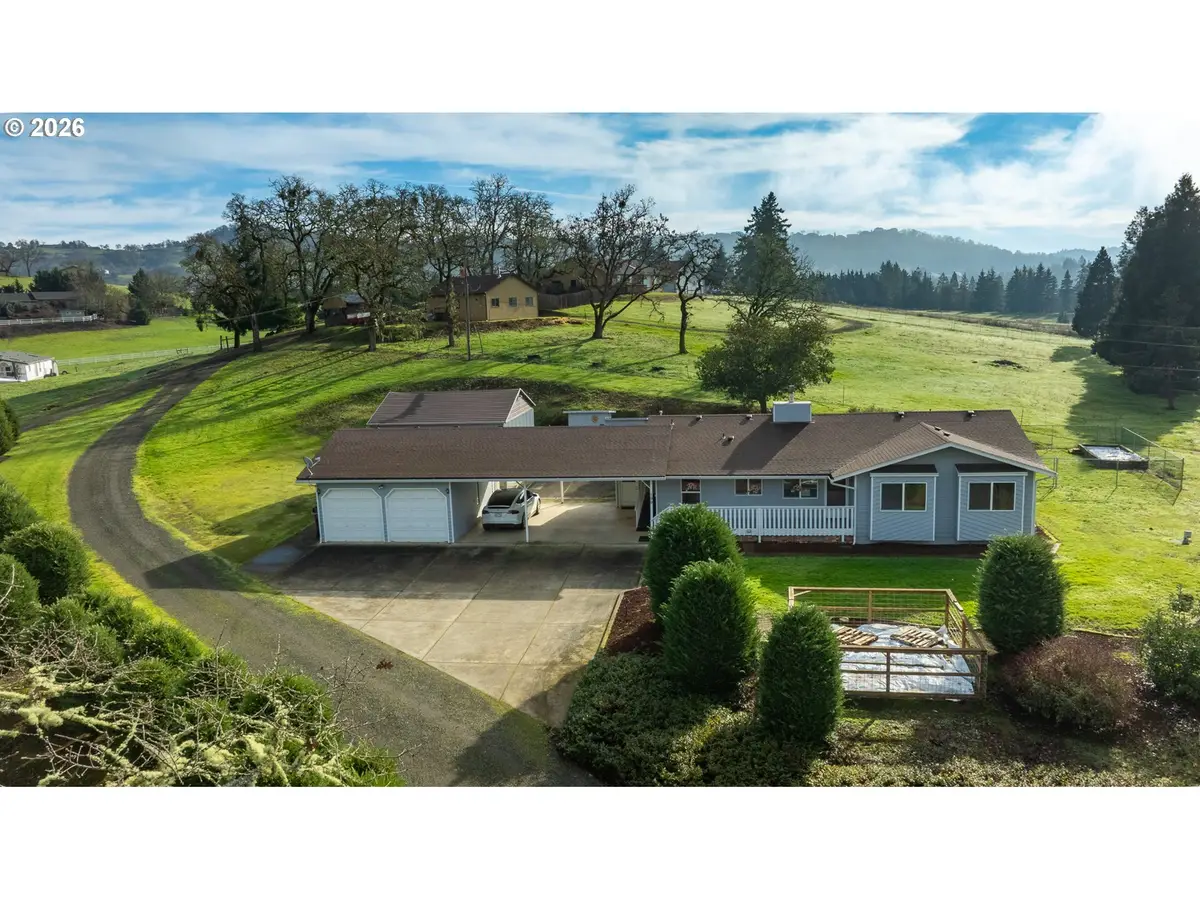 199 Blands Ln, Roseburg, OR 97471 - Image #1
