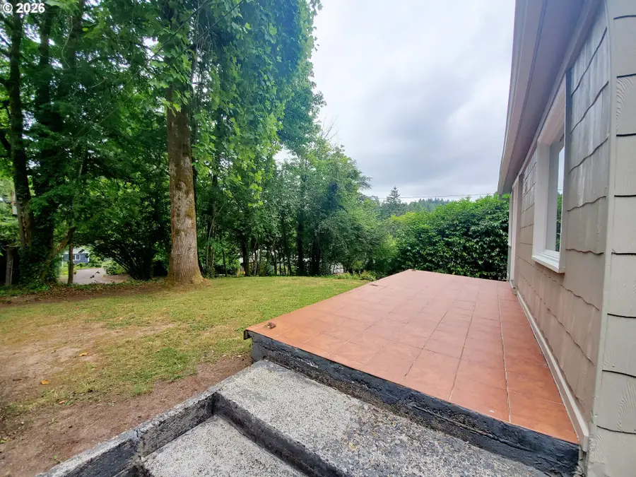 745 SW Maplecrest Dr, Portland, OR 97219 - #3