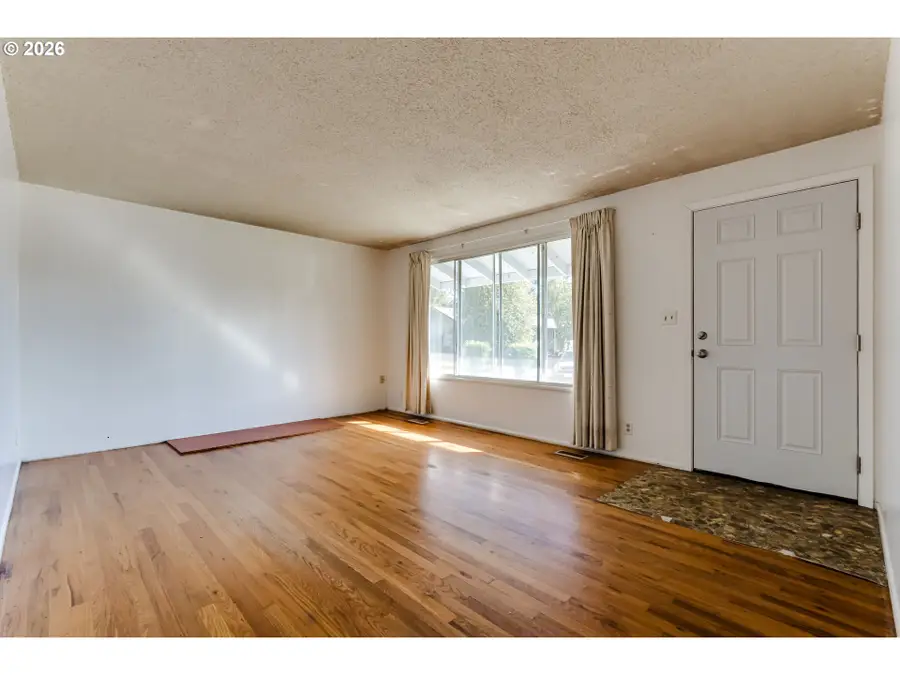 3260 Admiral St, Eugene, OR 97404 - #2