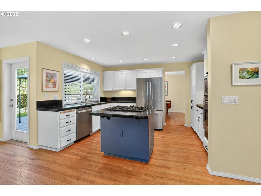 10495 SW Kellogg Dr, Tualatin, OR 97062 - Image #2