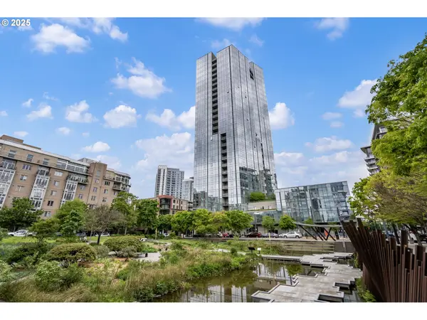 1075 NW Northrup St #814, Portland, OR 97209