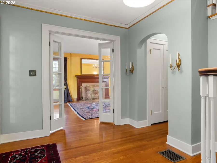 2917 SW Fairview Blvd, Portland, OR 97205 - Image #3