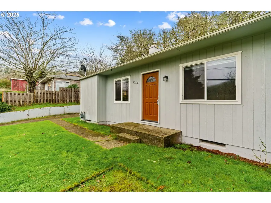 1389 NE Brooklyn Ave, Roseburg, OR 97470 - Image #3