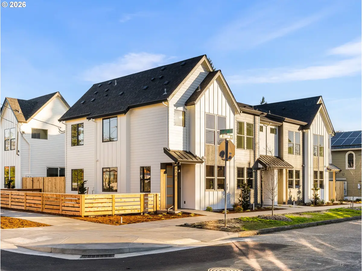 6205 NE Stanton St, Portland, OR 97213 - Image #1