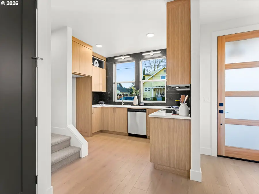 6205 NE Stanton St, Portland, OR 97213 - Image #3