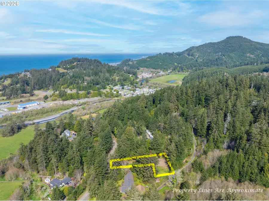 28397 Mateer Rd, Gold Beach, OR 97444 - #3