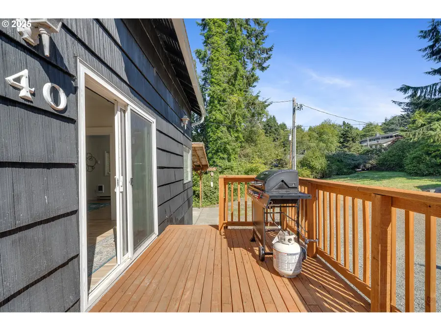 240 S Harbor St, Rockaway Beach, OR 97136 - Image #2