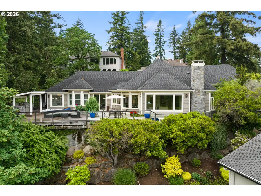 1600 View Lake Ct, Lake Oswego, OR 97034 - #2