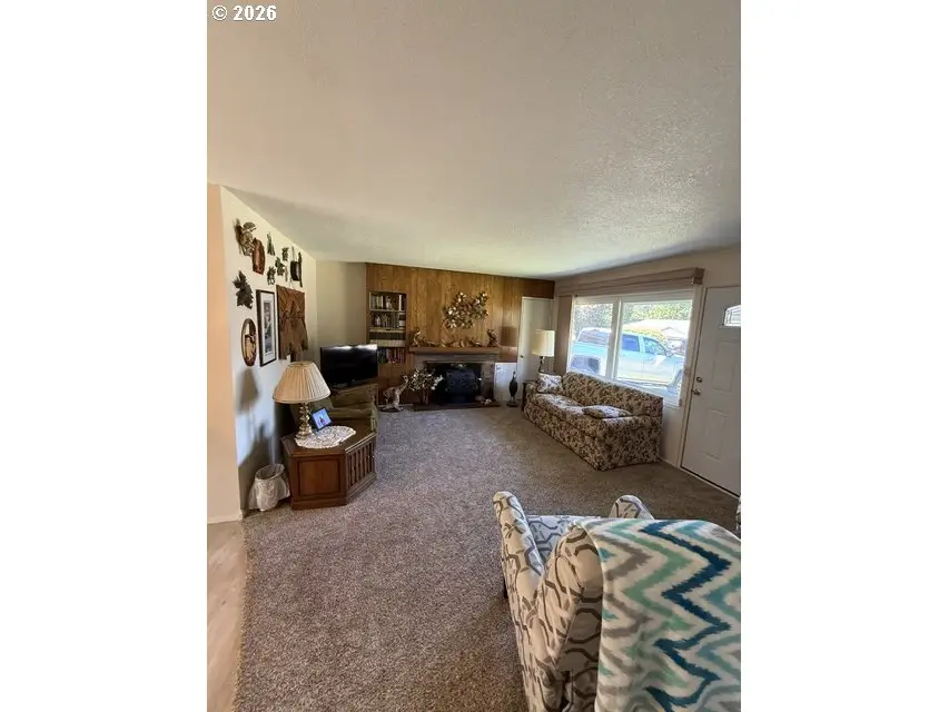 247 Oak St, Riddle, OR 97469 - #3