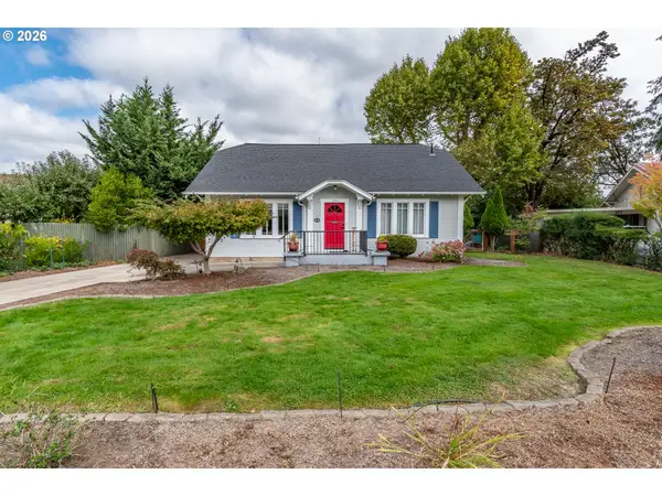 325 W Riverside Dr, Roseburg, OR 97470