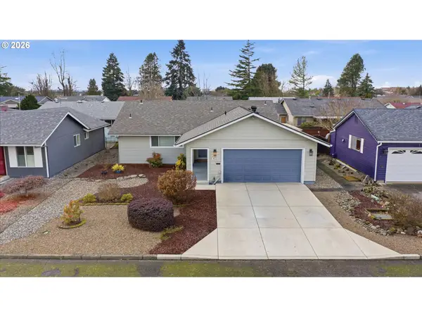 403 E Clackamas Cir, Woodburn, OR 97071