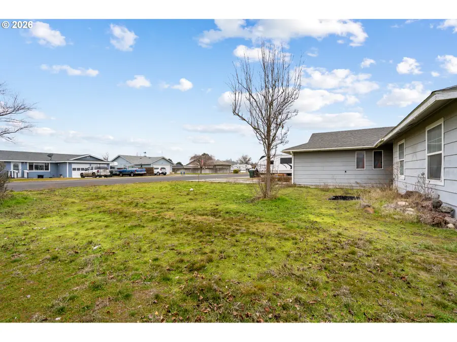 110 Esther Ct, Irrigon, OR 97844 - #2