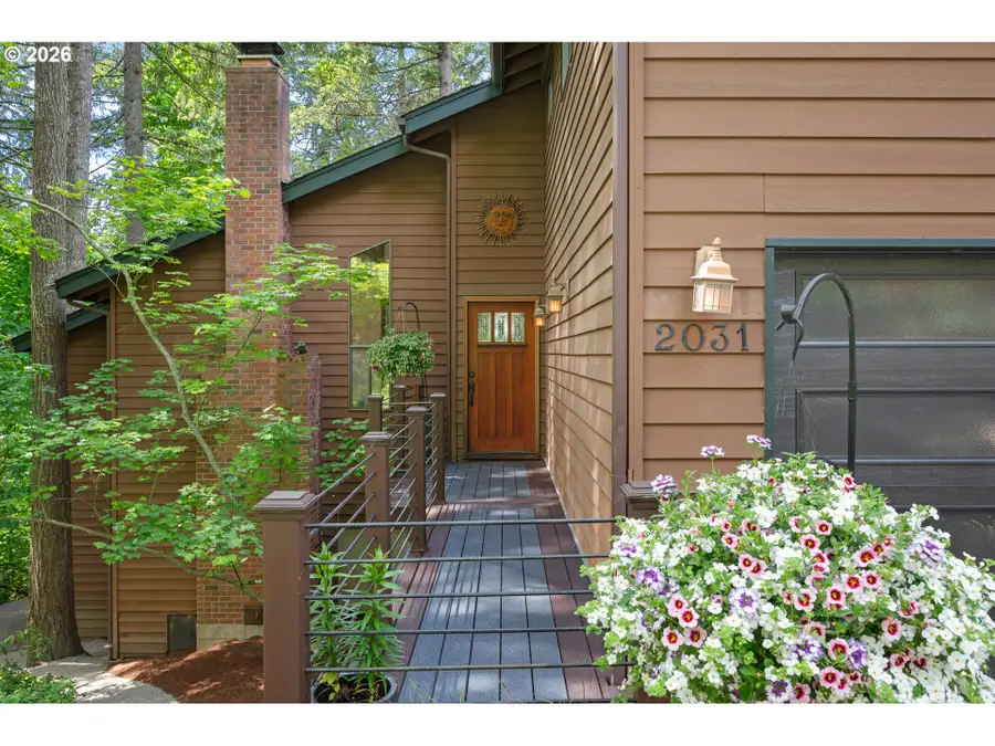2031 Dogwood Dr, Eugene, OR 97405 - #2
