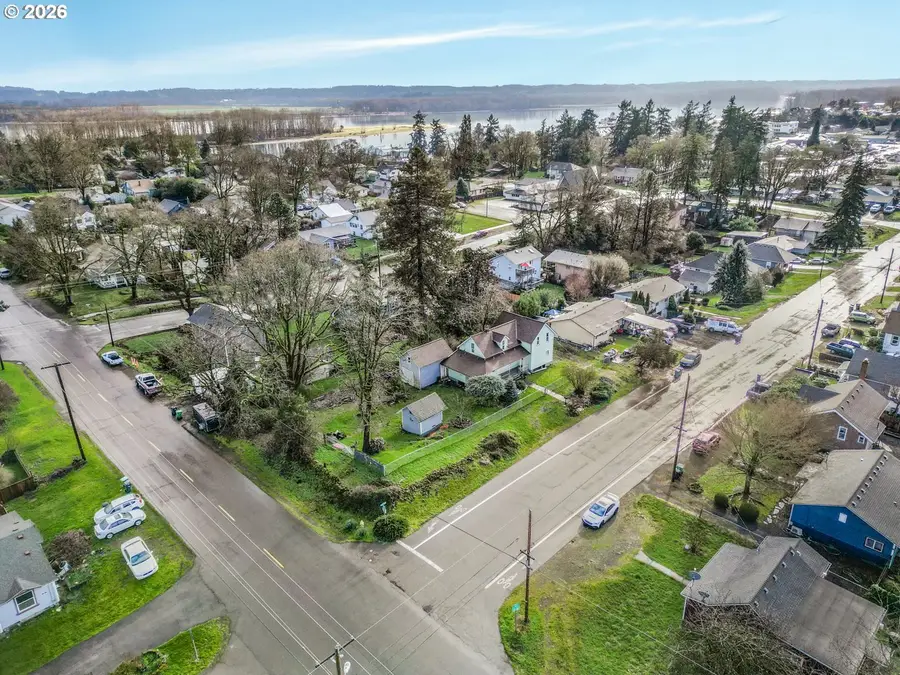 290 N 5th St, Saint Helens, OR 97051 - #2