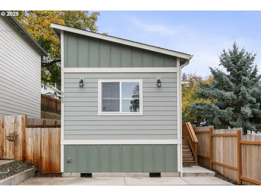 569 N 3rd St, Kalama, WA 98625 - Image #3