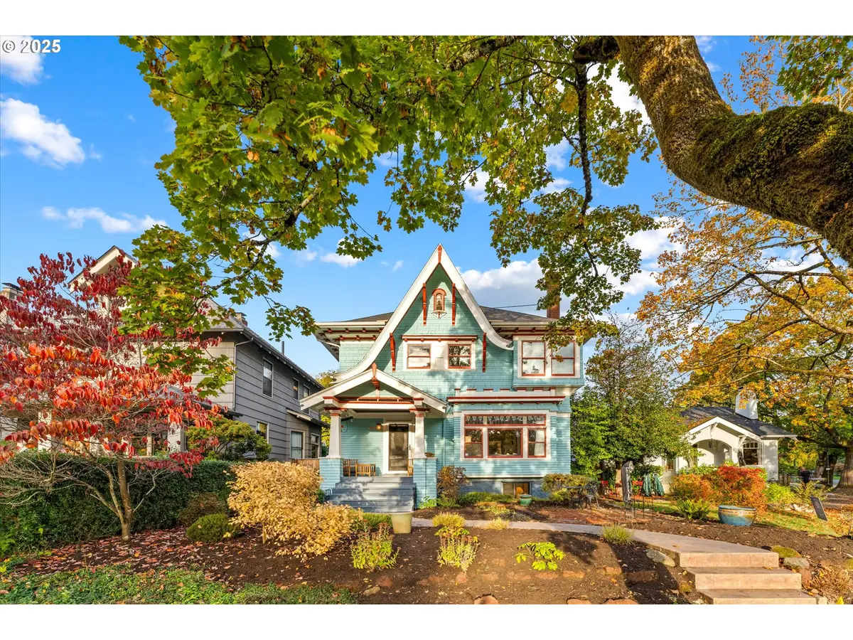 1990 SE Mulberry Ave, Portland, OR 97214 - Image #1