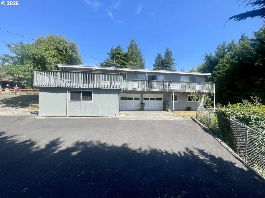 2645 N 16th Ct, Coos Bay, OR 97420 - #2