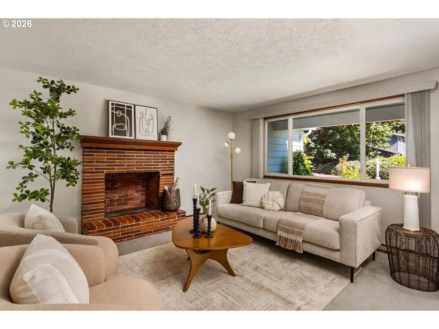 9110 SW Pinebrook St, Tigard, OR 97224 - #3