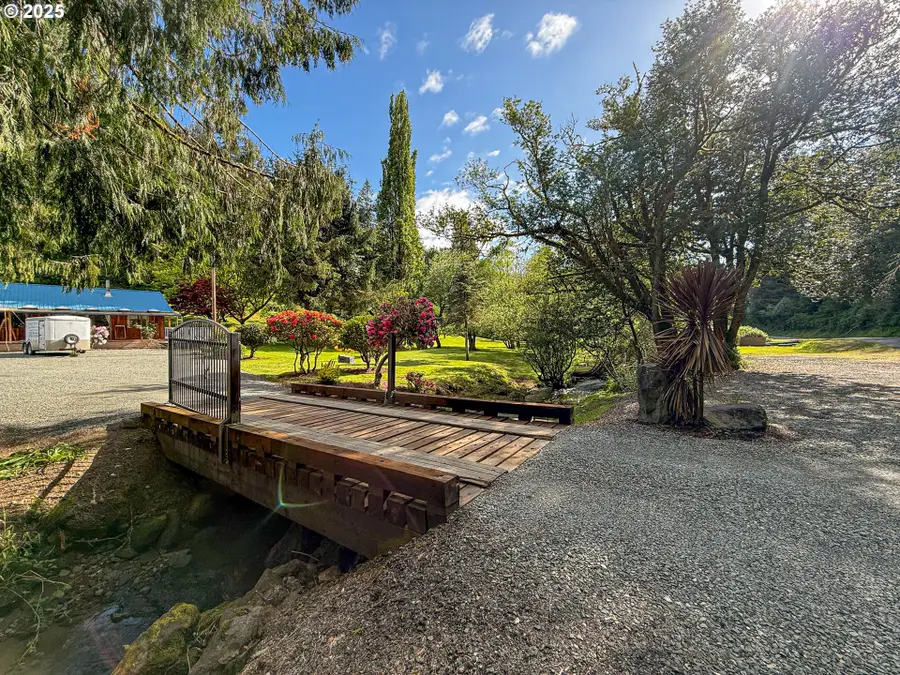 96258 Coos Sumner Ln, Coos Bay, OR 97420 - Image #3