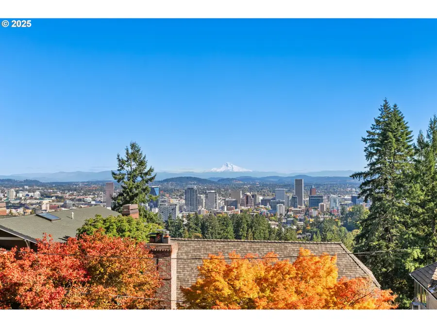 2933 SW Fairview Blvd, Portland, OR 97205 - Image #2