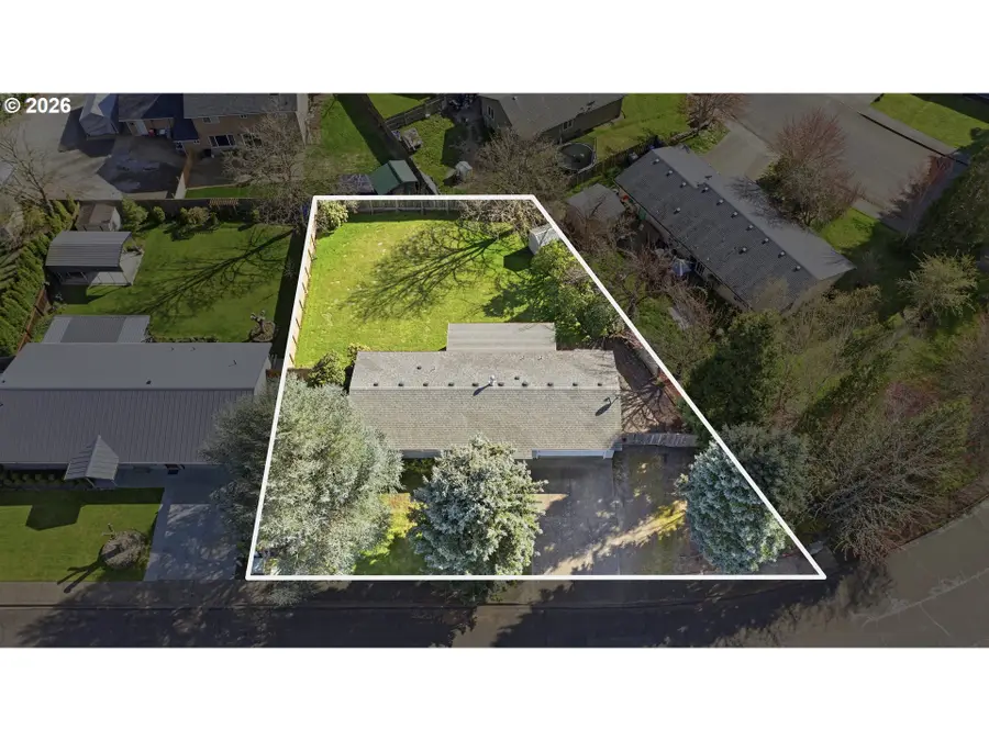 1986 SW Tamarack St, McMinnville, OR 97128 - #2