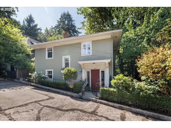 2352 SW Market Street Dr, Portland, OR 97201