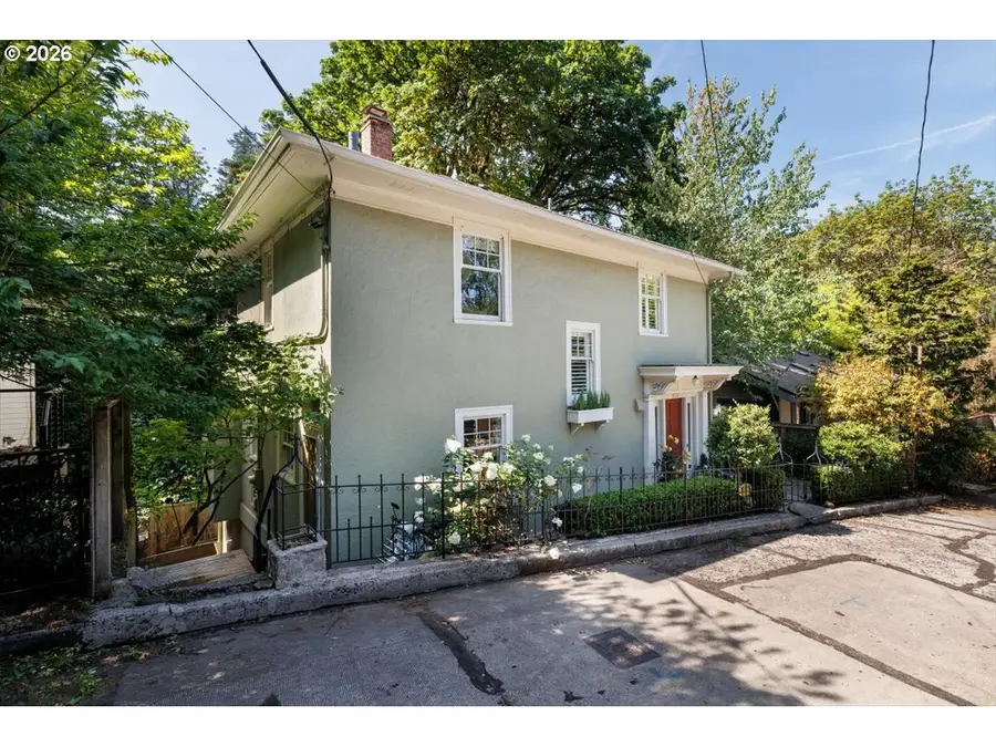 2352 SW Market Street Dr, Portland, OR 97201 - #2