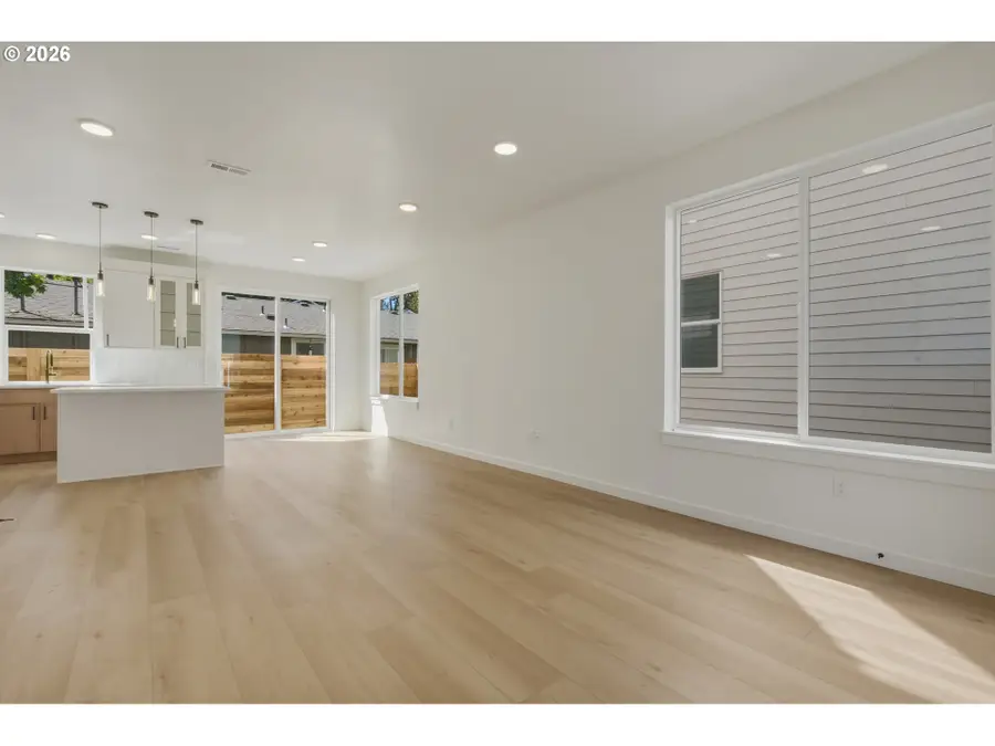 9415 N Macrum Ave, Portland, OR 97203 - #3