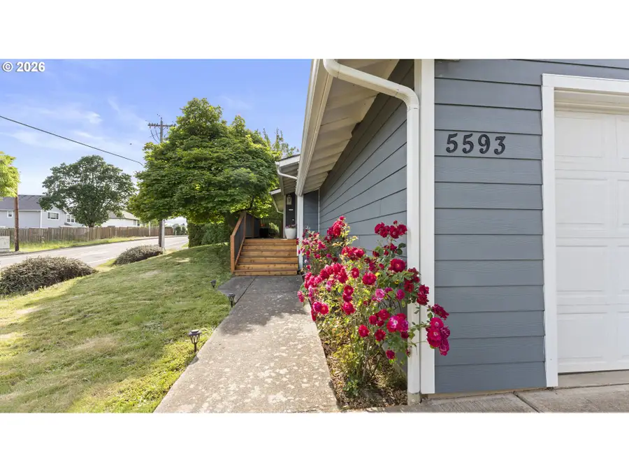5593 SE Sugar Plum St, Salem, OR 97306 - #2