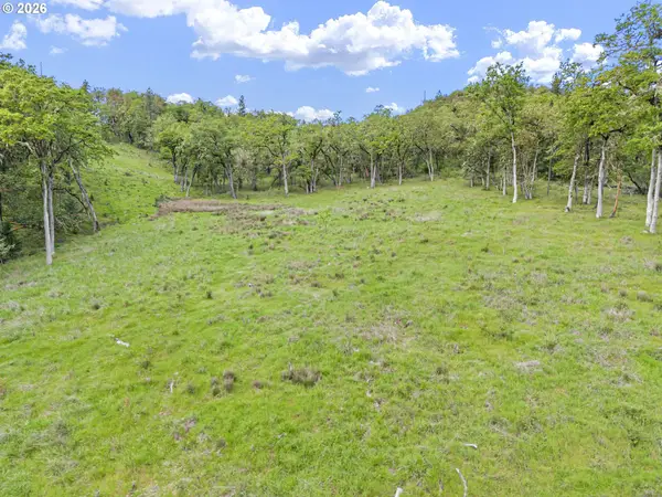 881 Southridge Way, Roseburg, OR 97470