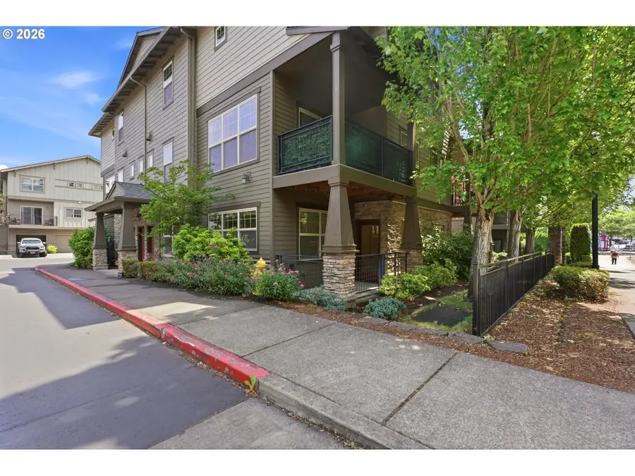 627 NE Garswood Ln, Hillsboro, OR 97006 - #2