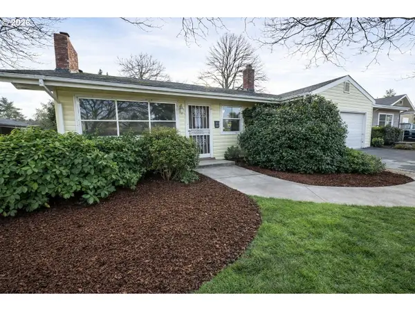 11942 NE Siskiyou St, Portland, OR 97220