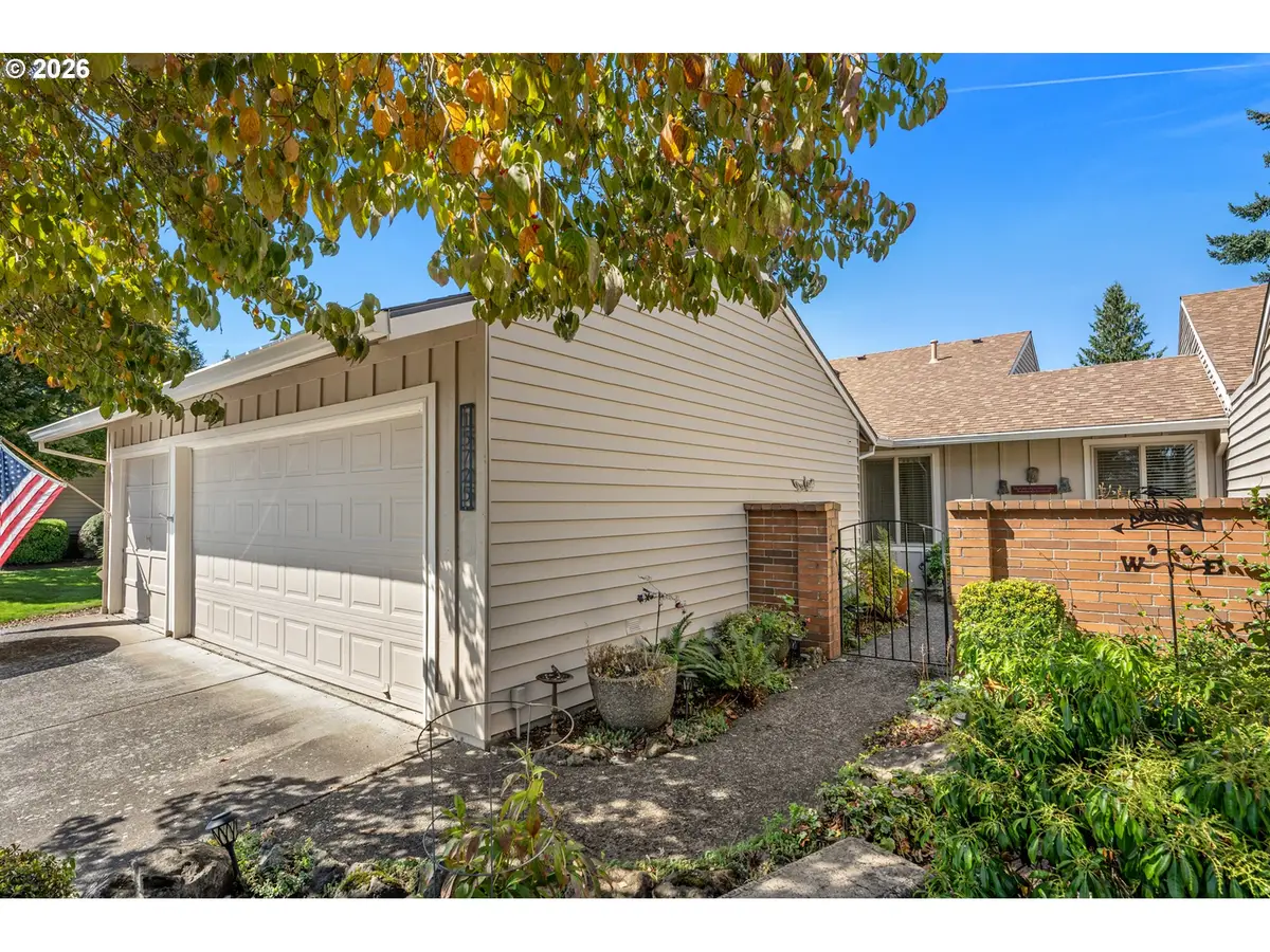 15725 SW Oakhill Ln, Tigard, OR 97224 - #1