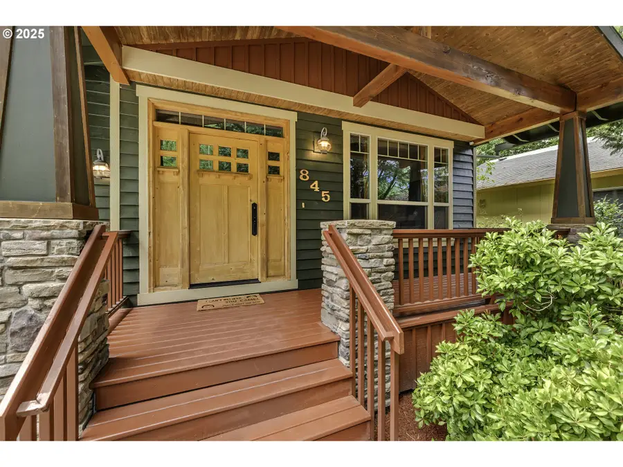 845 NE 67th Ave, Hillsboro, OR 97124 - Image #3