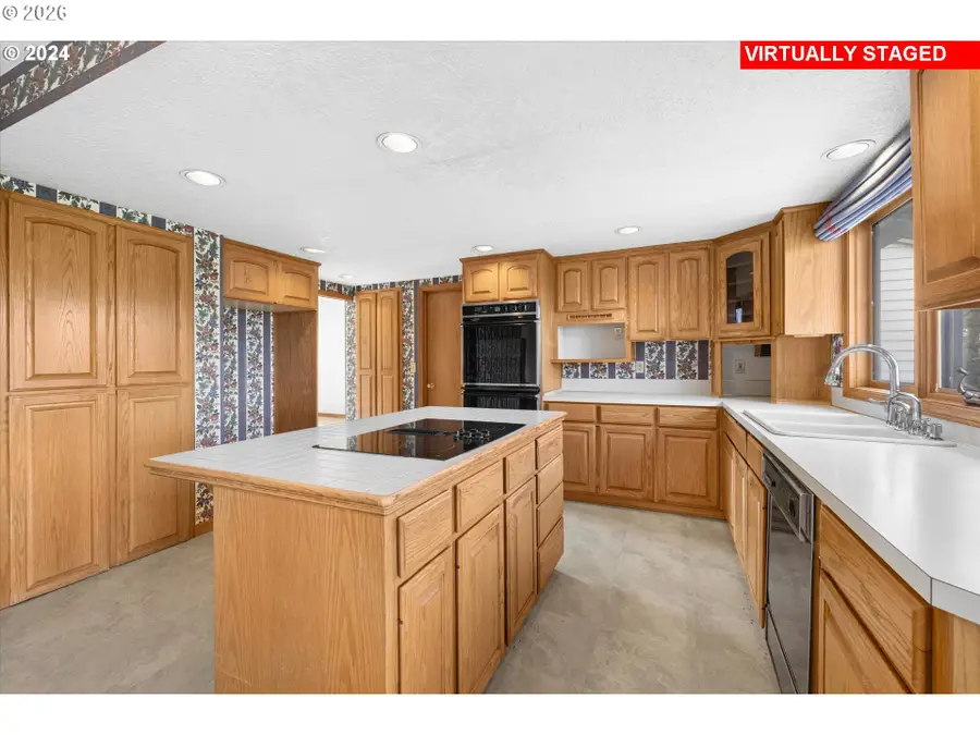 10755 SE 92nd Ave, Northwest Clackamas, OR 97086 - #3