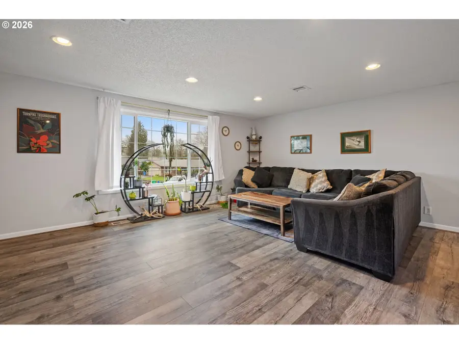 17670 SE Emerald Dr, Milwaukie, OR 97267 - #3