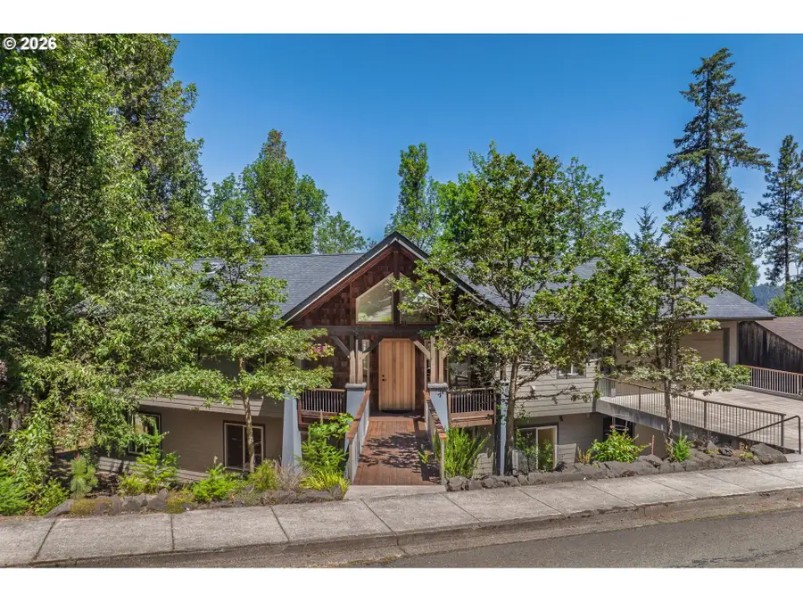 31 Marlboro Ln, Eugene, OR 97405 - #2