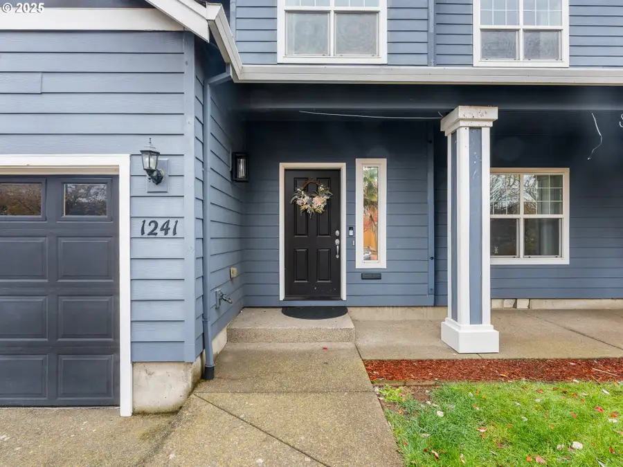 1241 Dahlia St, Woodburn, OR 97071 - Image #2