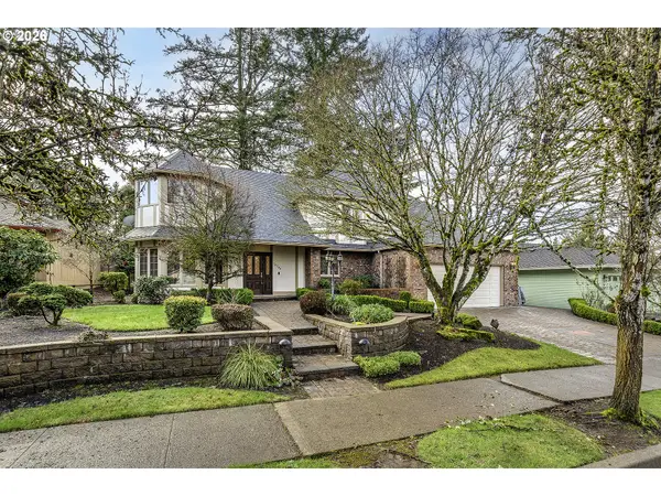 10284 SW Susquehanna Dr, Tualatin, OR 97062